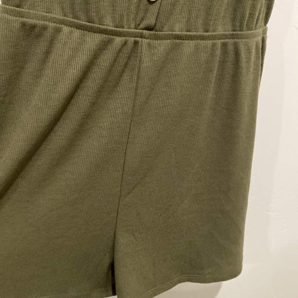 Iris Green Ribbed Romper - Picture 3 of 6